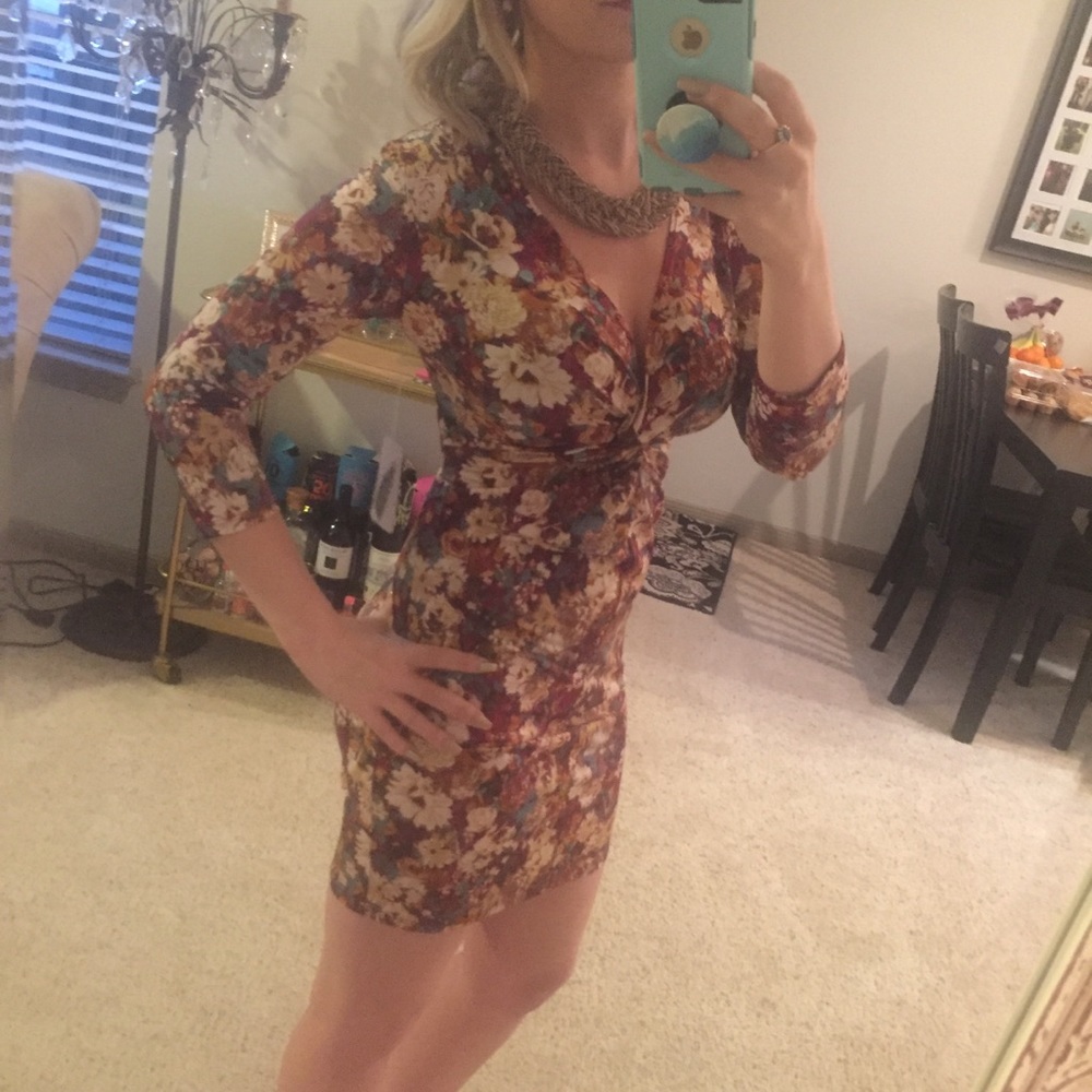 Silk 3/4 sleeve form-fitting Forever 21 dress